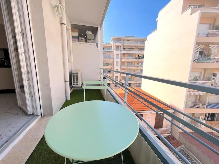 Joli Studio - Studio Neuf Terrasse Clim Wi-Fi 2 Min. Des Plages Antibes Exterior photo
